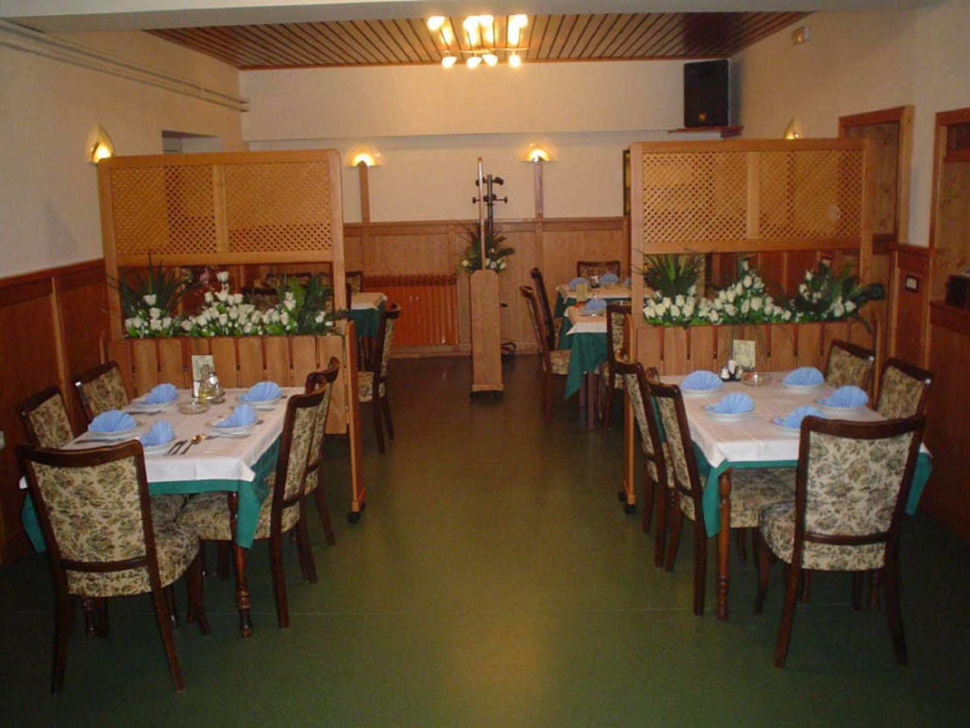 Pansion Bijela Ruza - A La Carte Ravna Gora