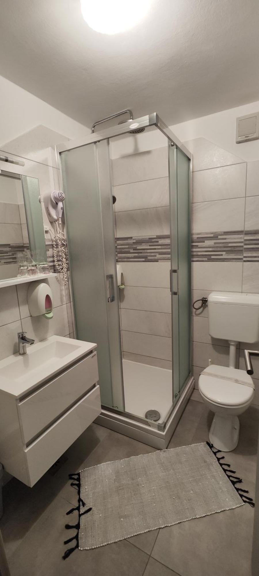 Hotel Pansion Bijela Ruza - A La Carte Ravna Gora