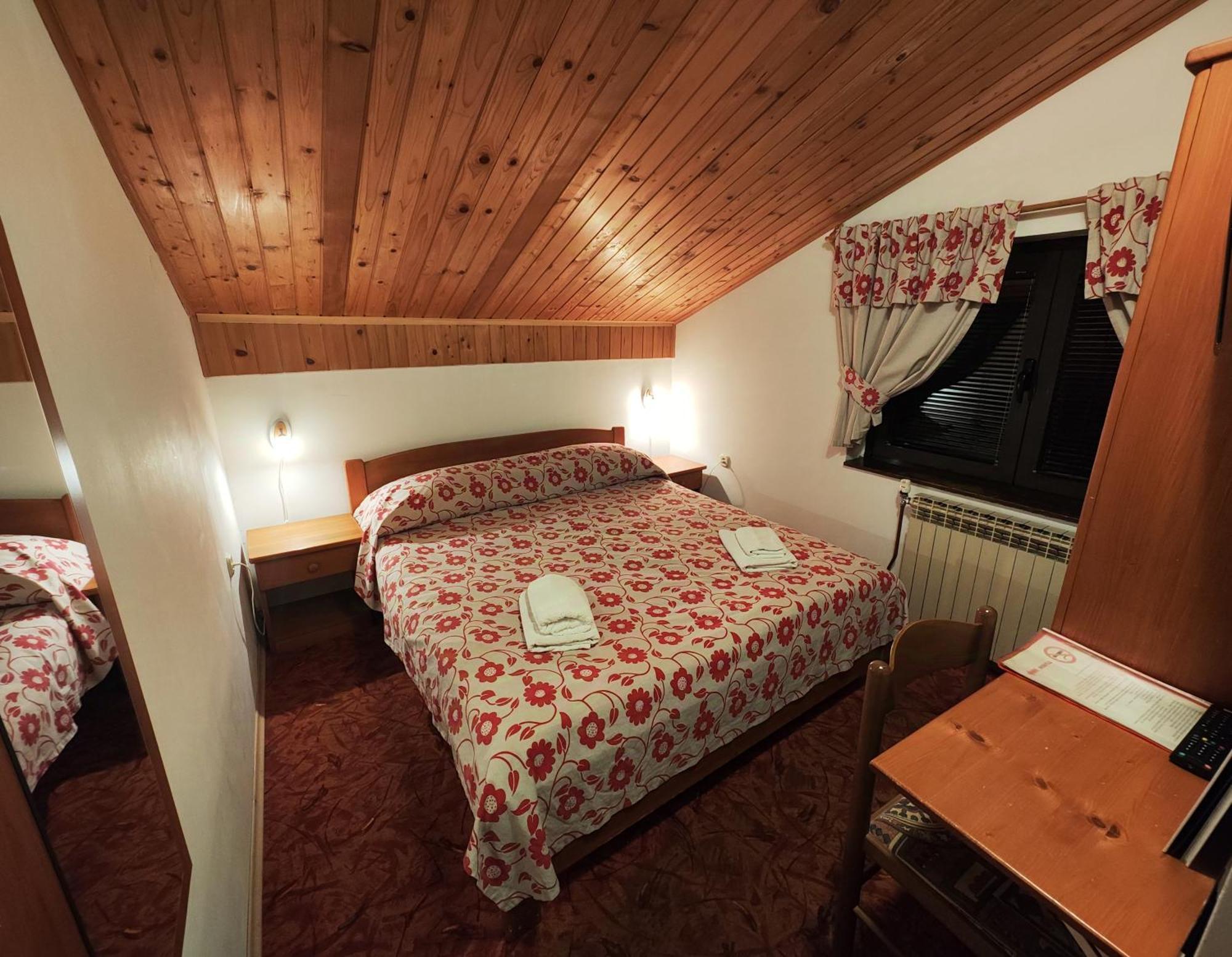 Pansion Bijela Ruza - A La Carte Hotel 3*