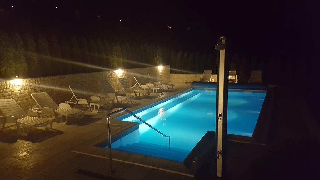 Hotel Pansion Bijela Ruza - A La Carte Ravna Gora