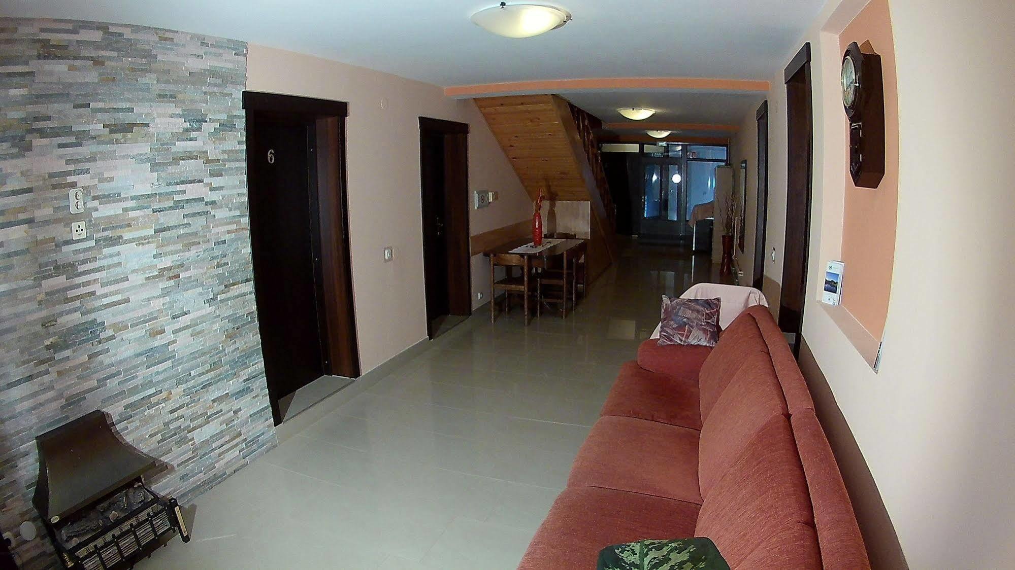 Hotel Pansion Bijela Ruza - A La Carte 3*