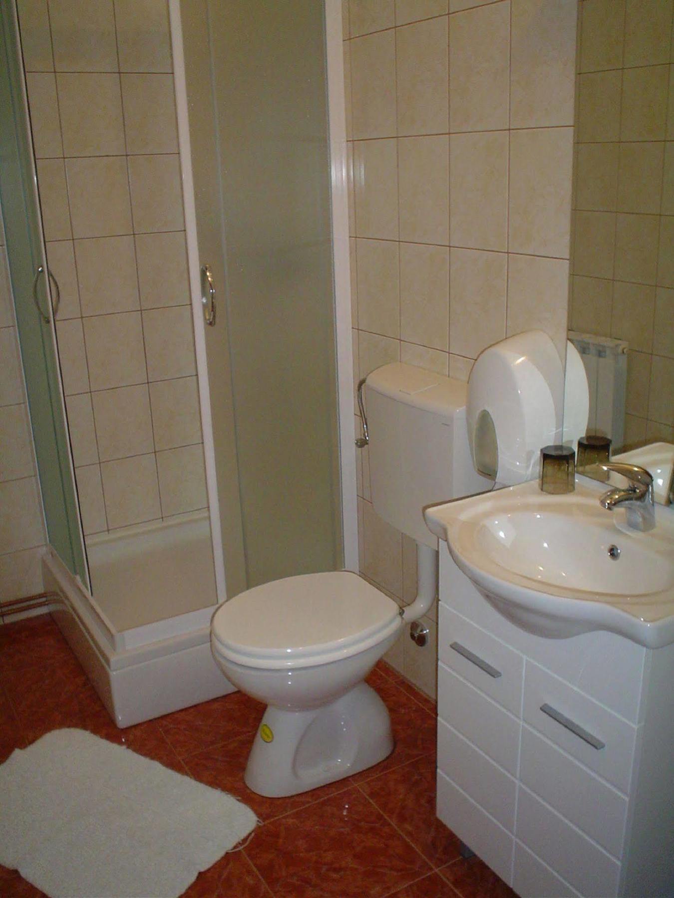 Hotel Pansion Bijela Ruza - A La Carte 3*